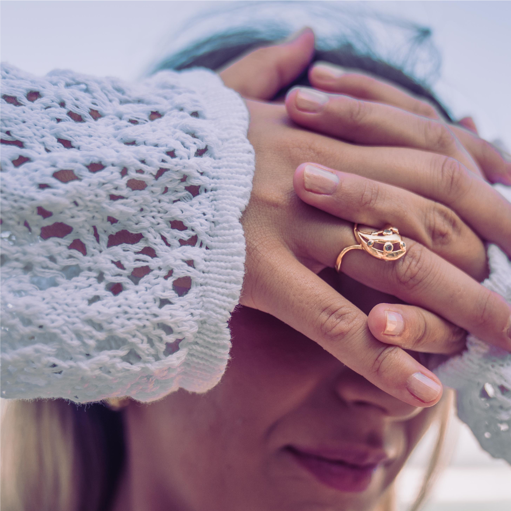 Golden Wave Shell Ring